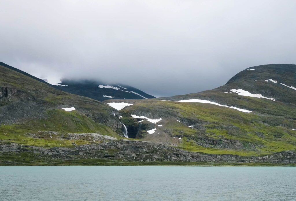 Wodospad na szlaku Fjallraven Classic