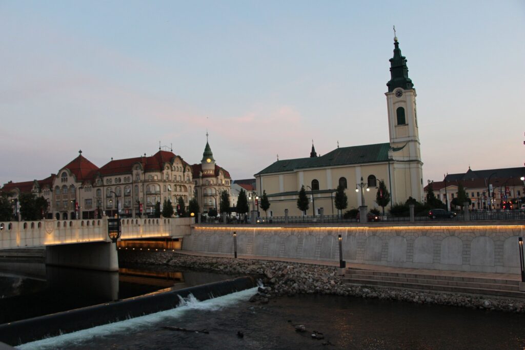 Kościół Księżycowy – Biserica cu Lună w Oradei, Rumunia