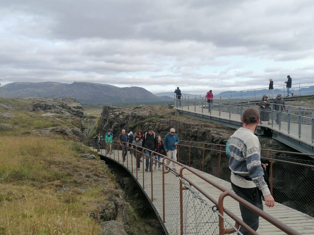 Wejście na taras widokowy  – park narodowy Thingvellir