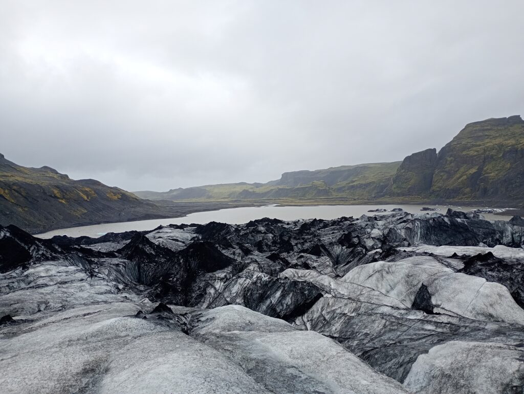 Szczeliny lodowca Solheimajokull