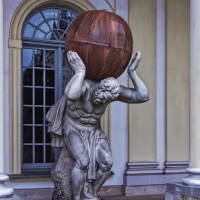 Tytan dźwigający kule ziemską